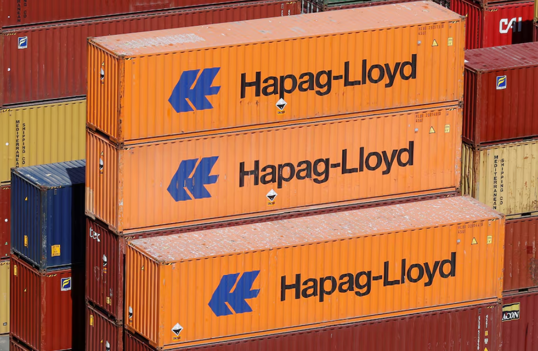 Two Shipping Giants Suspend Bookings to One Country